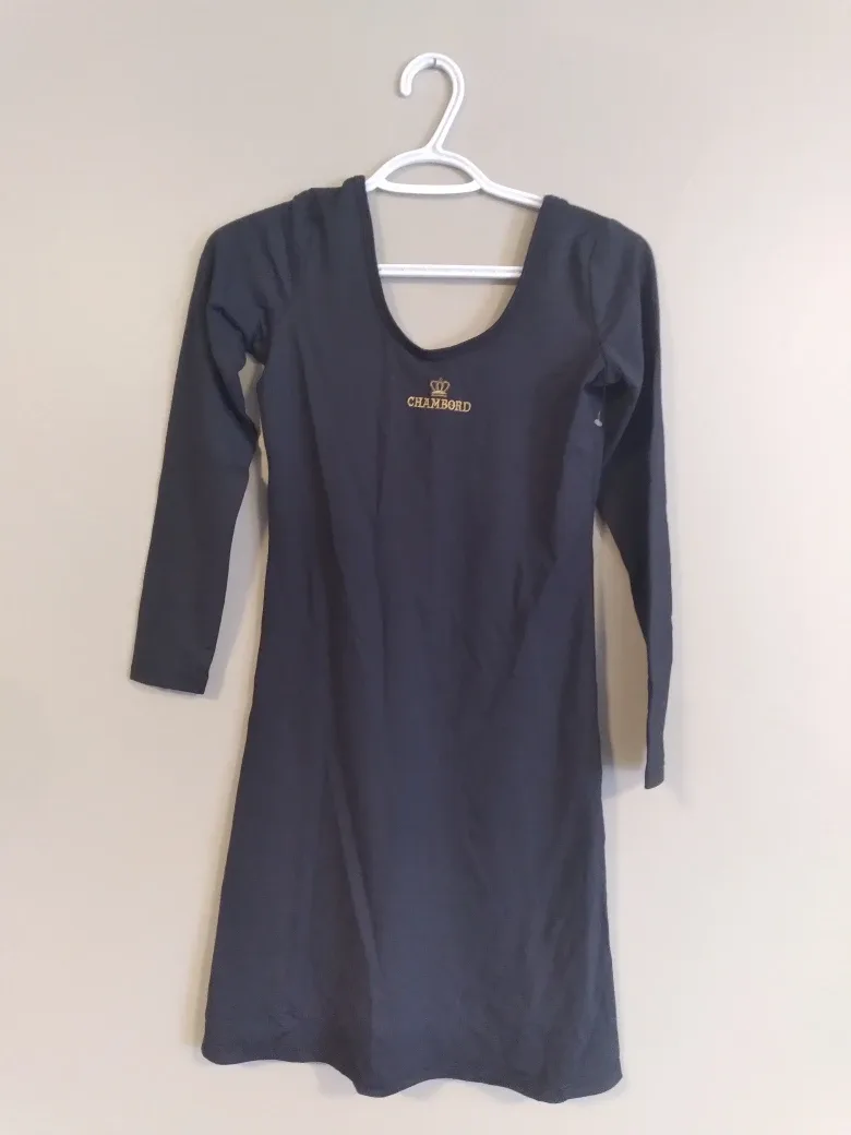 Medium women's clothing image indicator(5)