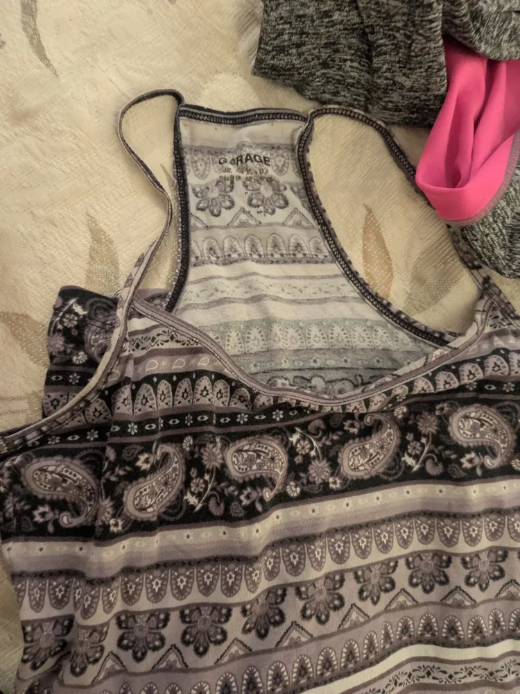 Mixed Clothing Lot - Various Brands & Sizes image indicator(9)