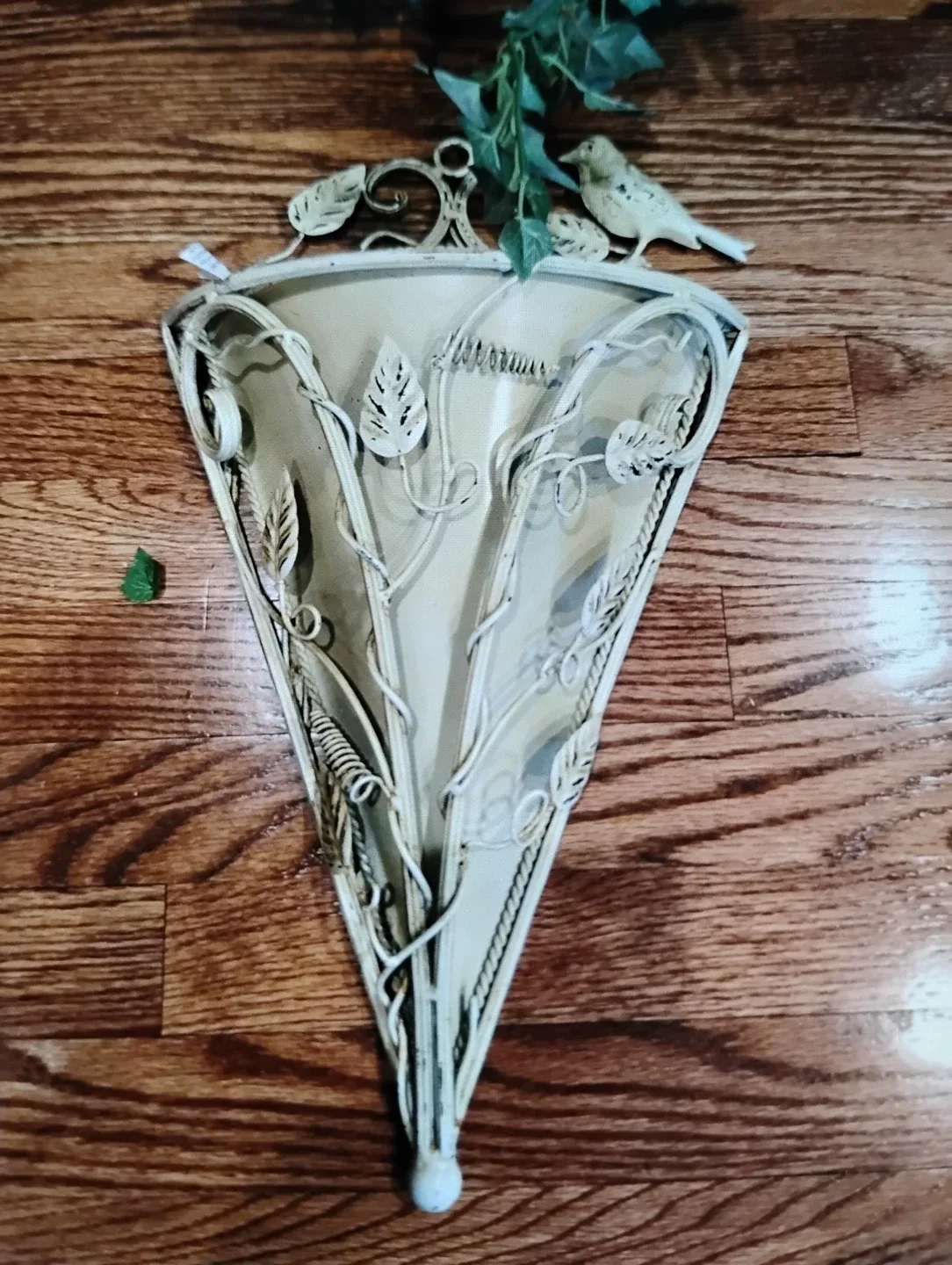 Vintage Metal Wall Planters with Faux Ivy image indicator(2)