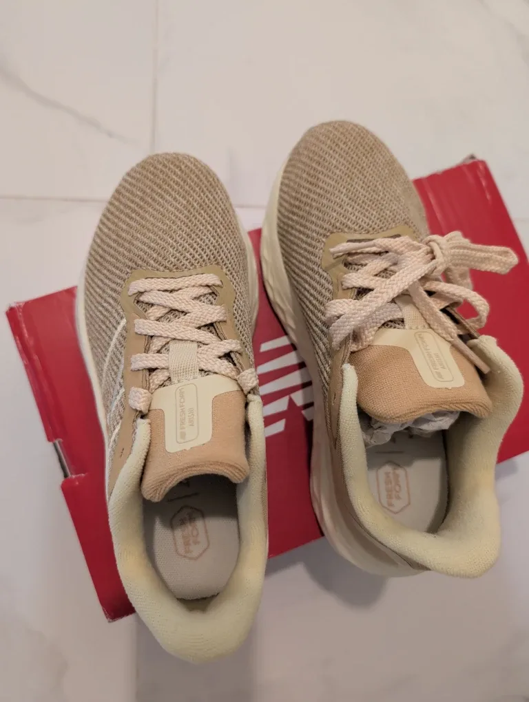 New Balance Fresh Foam Arishi v4 - Women's US 5 image indicator(2)