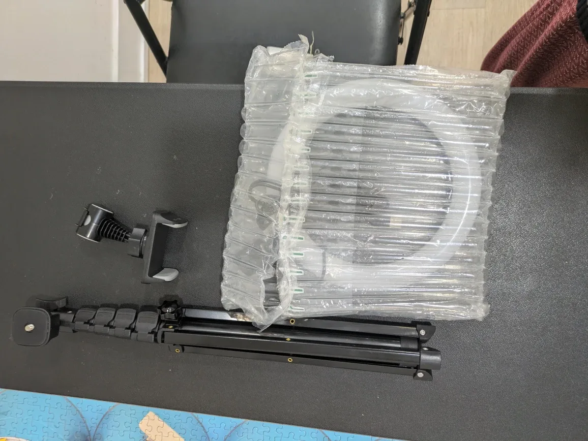 UBeesize Ring Light Set - New in Box! image indicator(3)