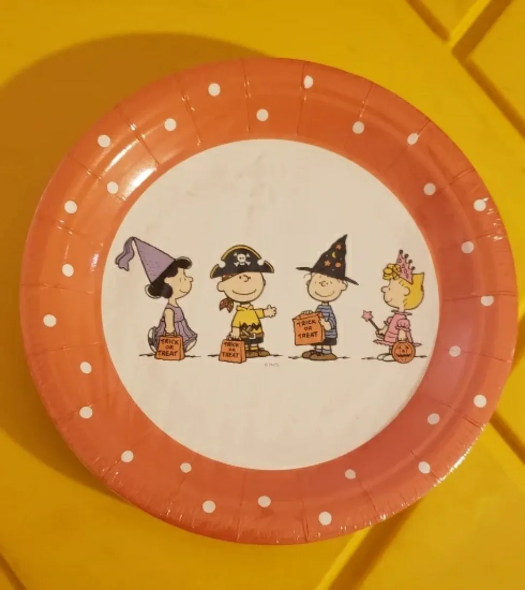 Peanuts Halloween Paper Plates, 6" New