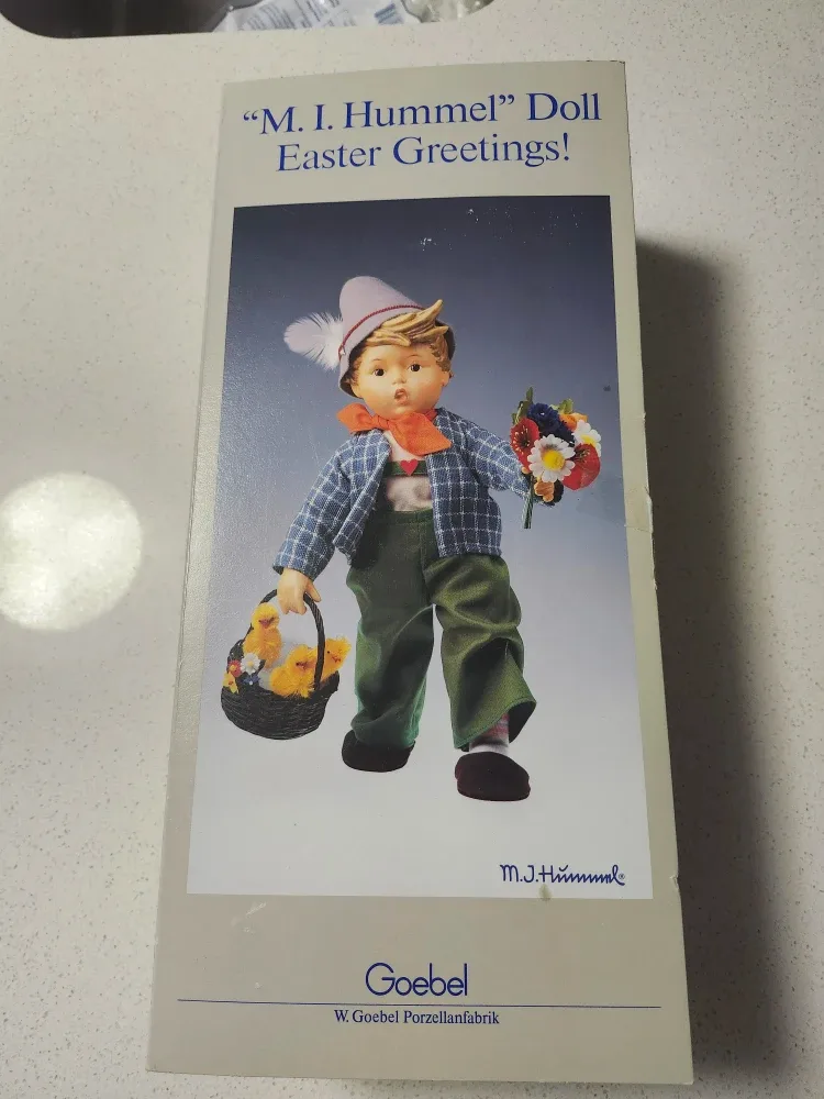 HUMMELl GOEBEL EASTER GREETINGS DOLL image indicator(2)
