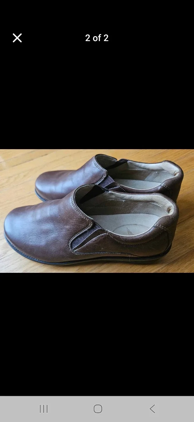 SAS Brown Leather Slip-On Shoes Size 9 image indicator(2)