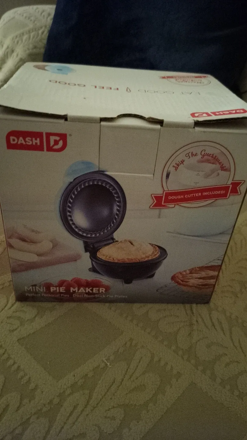 New DASH Mini Pie Maker thumbnail