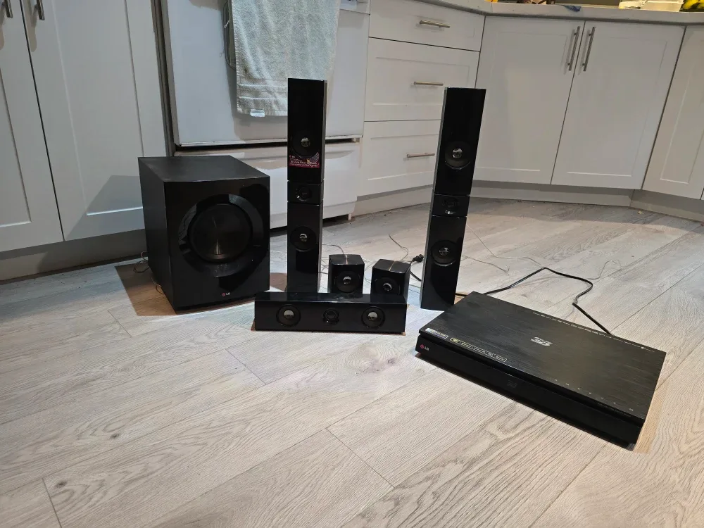 LG 3D Blu-ray Home Theater System