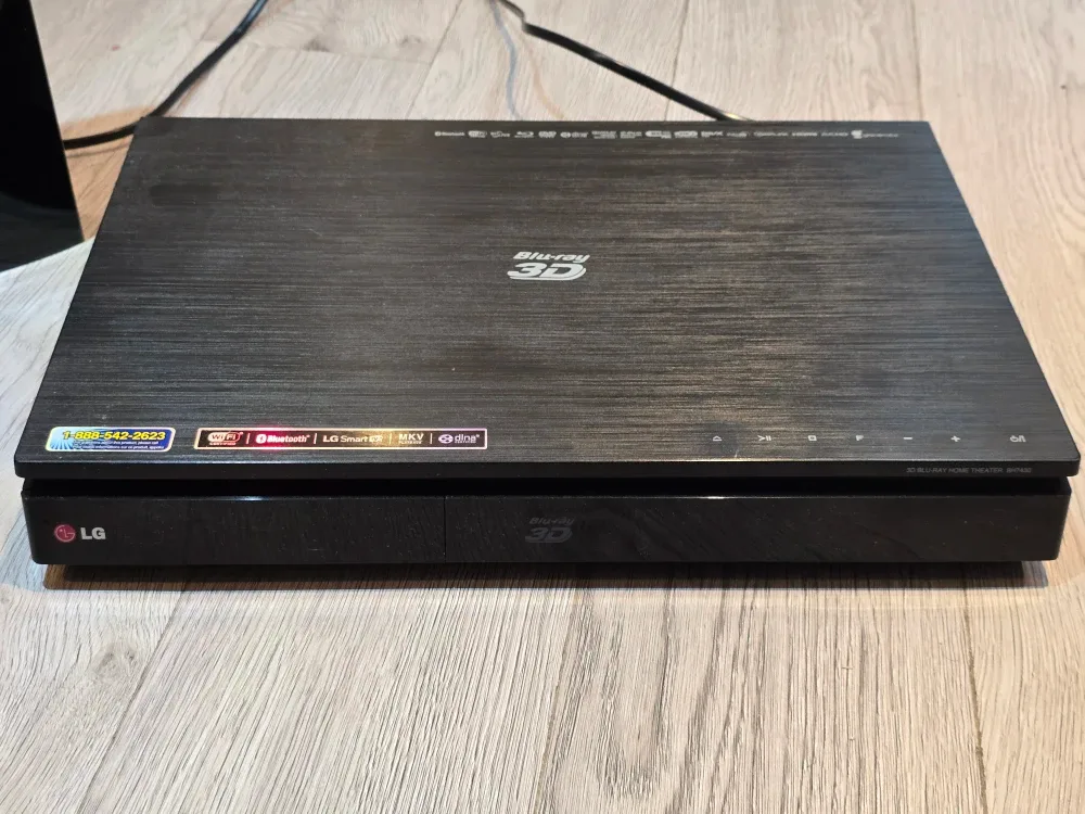 LG 3D Blu-ray Home Theater System image indicator(2)