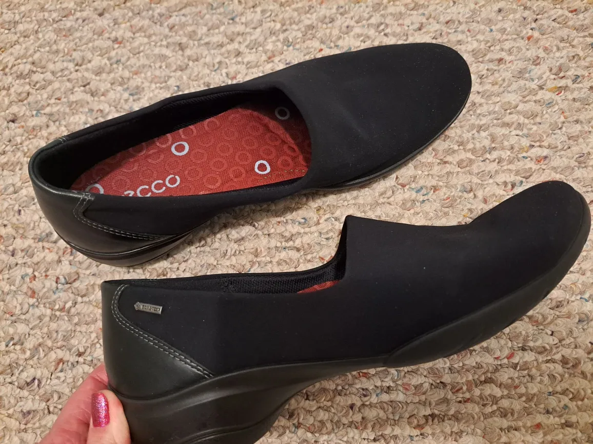 Ecco Gore-Tex Black Shoes - Size 42