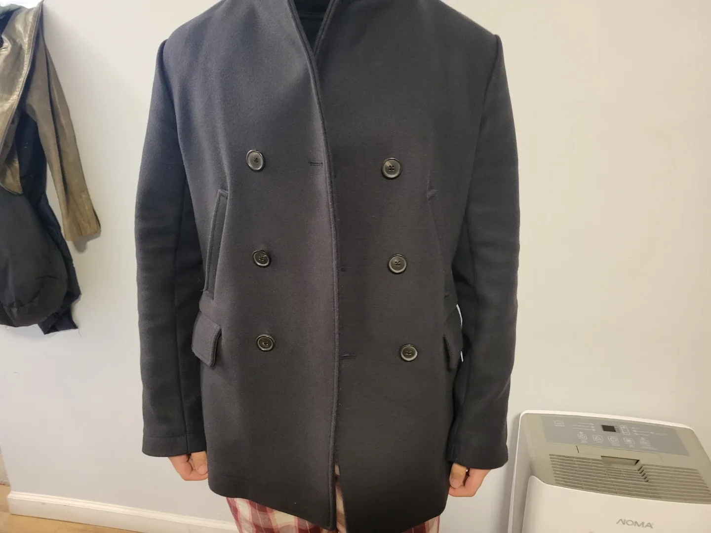 Billy Reid Black Wool Blend Peacoat - Size L image indicator(2)