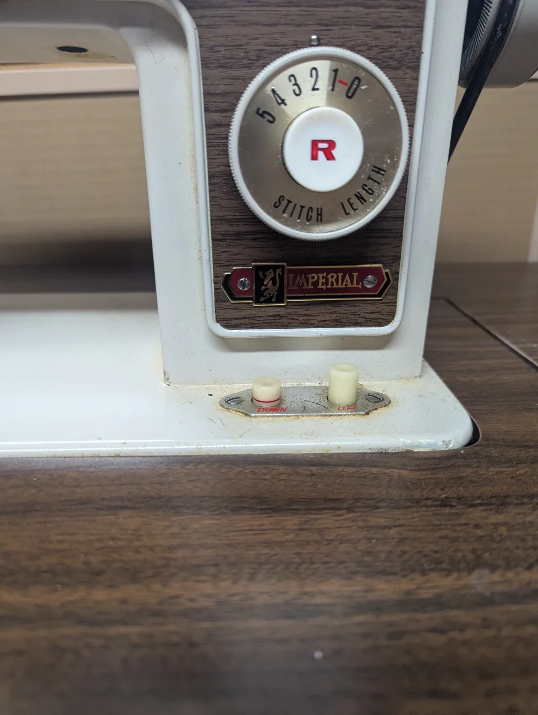 Vintage Imperial sewing machine image indicator(5)