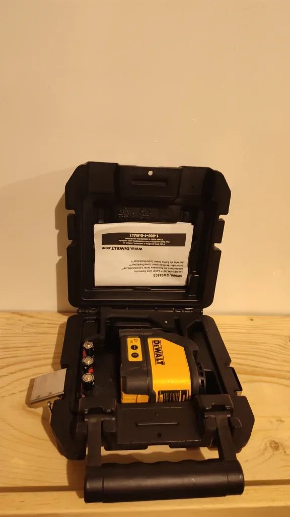 DeWalt DW088 Line Laser Level with Case image indicator(2)