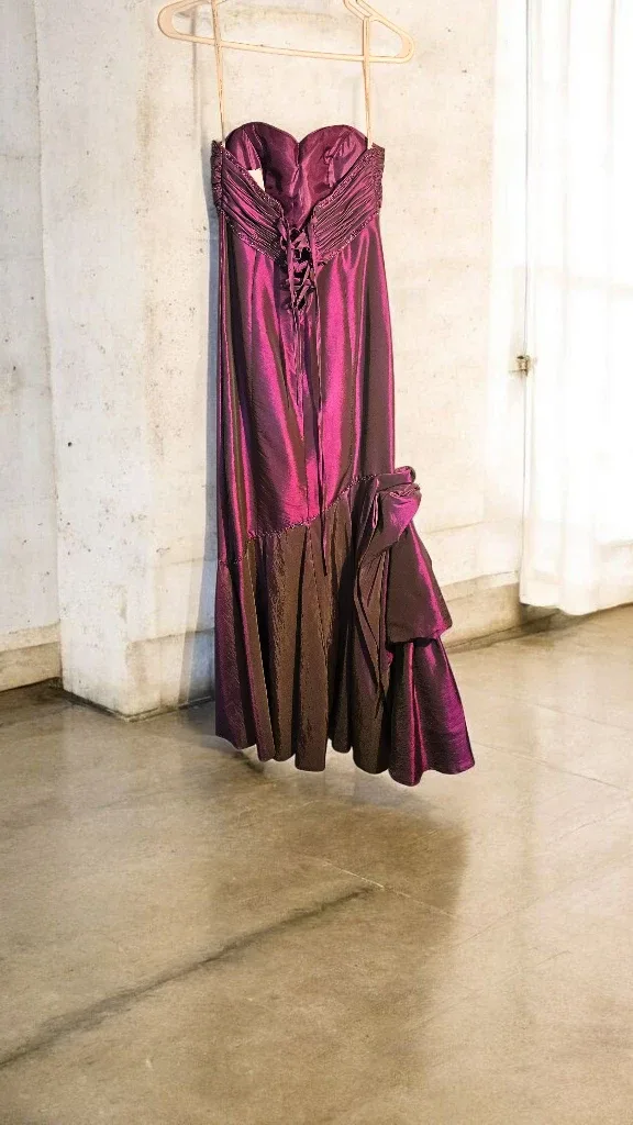 Strapless Purple Formal Dress image indicator(3)