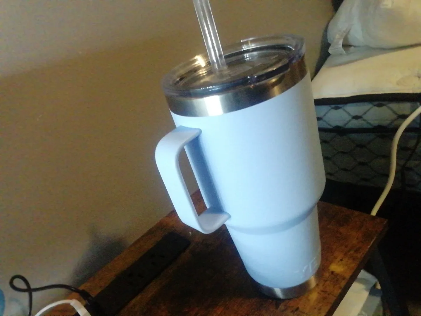 YETI ice/baby Blue Tumbler cup with Handle image indicator(2)