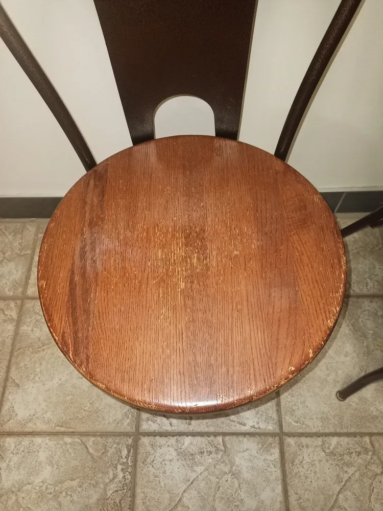 2x Metal/Wood Sturdy Chairs image indicator(4)