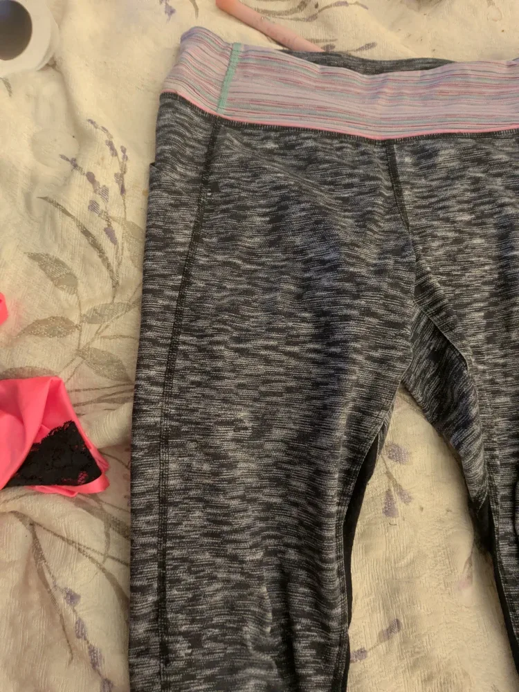Lululemon Grey & Black Leggings image indicator(4)