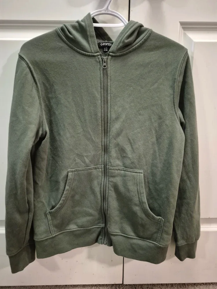 Assorted Hoodies Boys Size XL 14-16 image indicator(9)