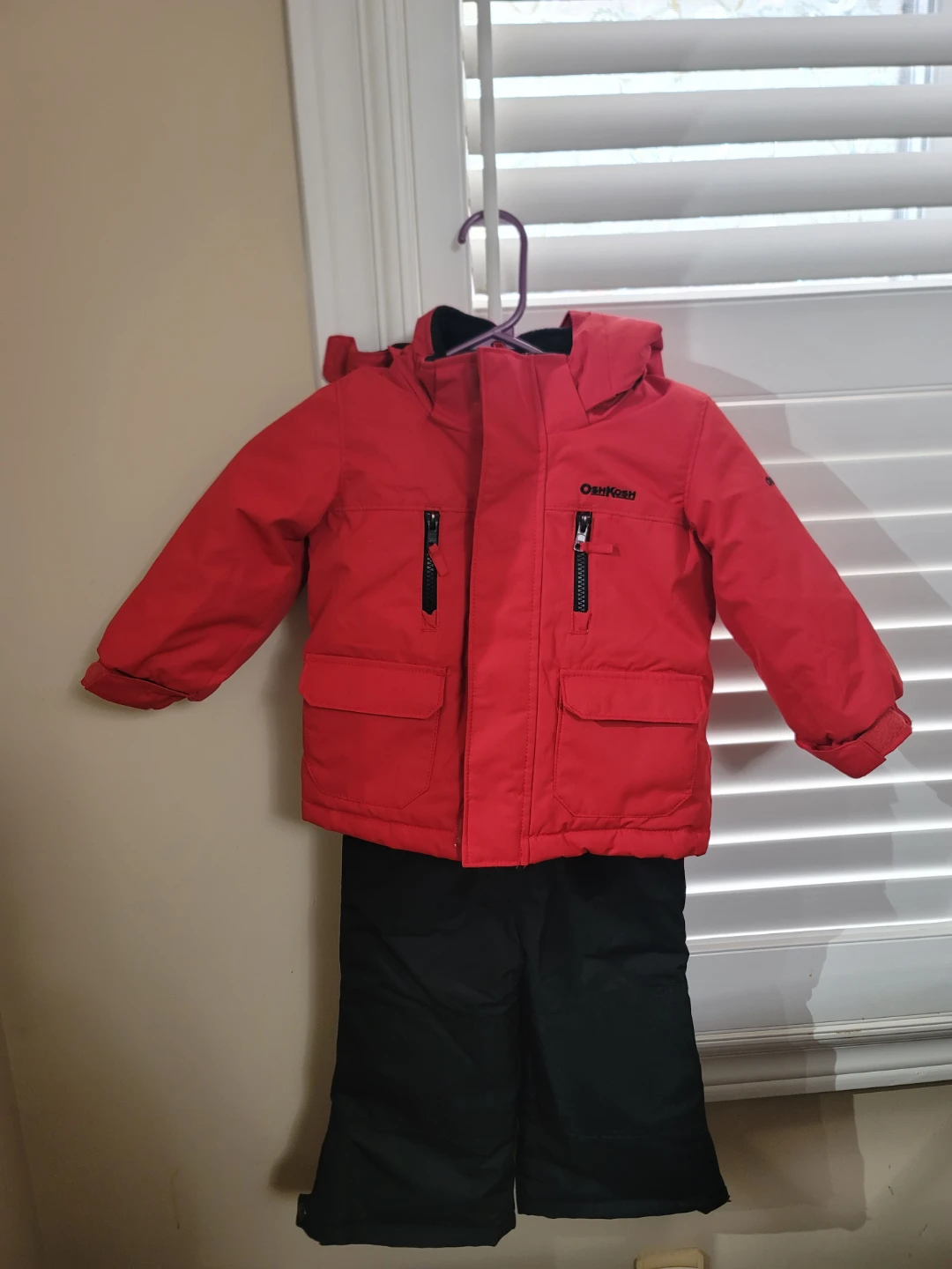 OshKosh Red Winter Snowsuit Set- like New 24 Months