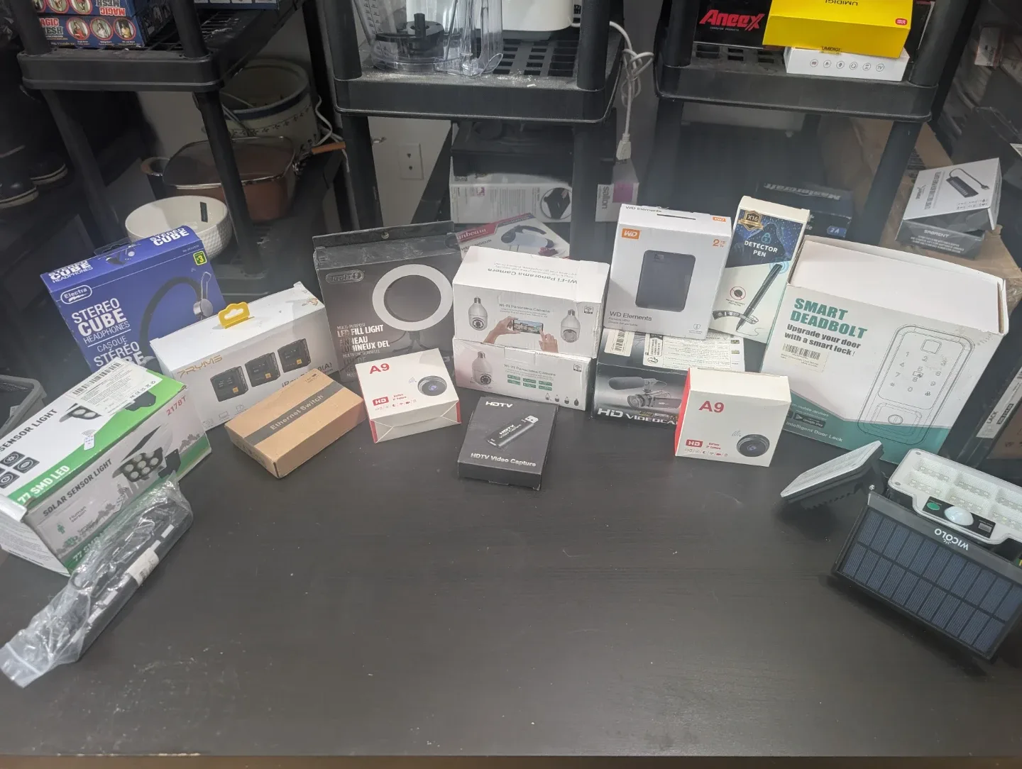 Electronics bundle. thumbnail