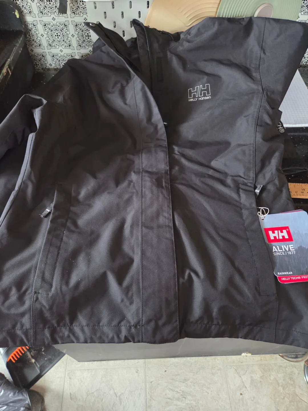 Helly Hansen Black Rain Jacket - Size M image indicator(2)