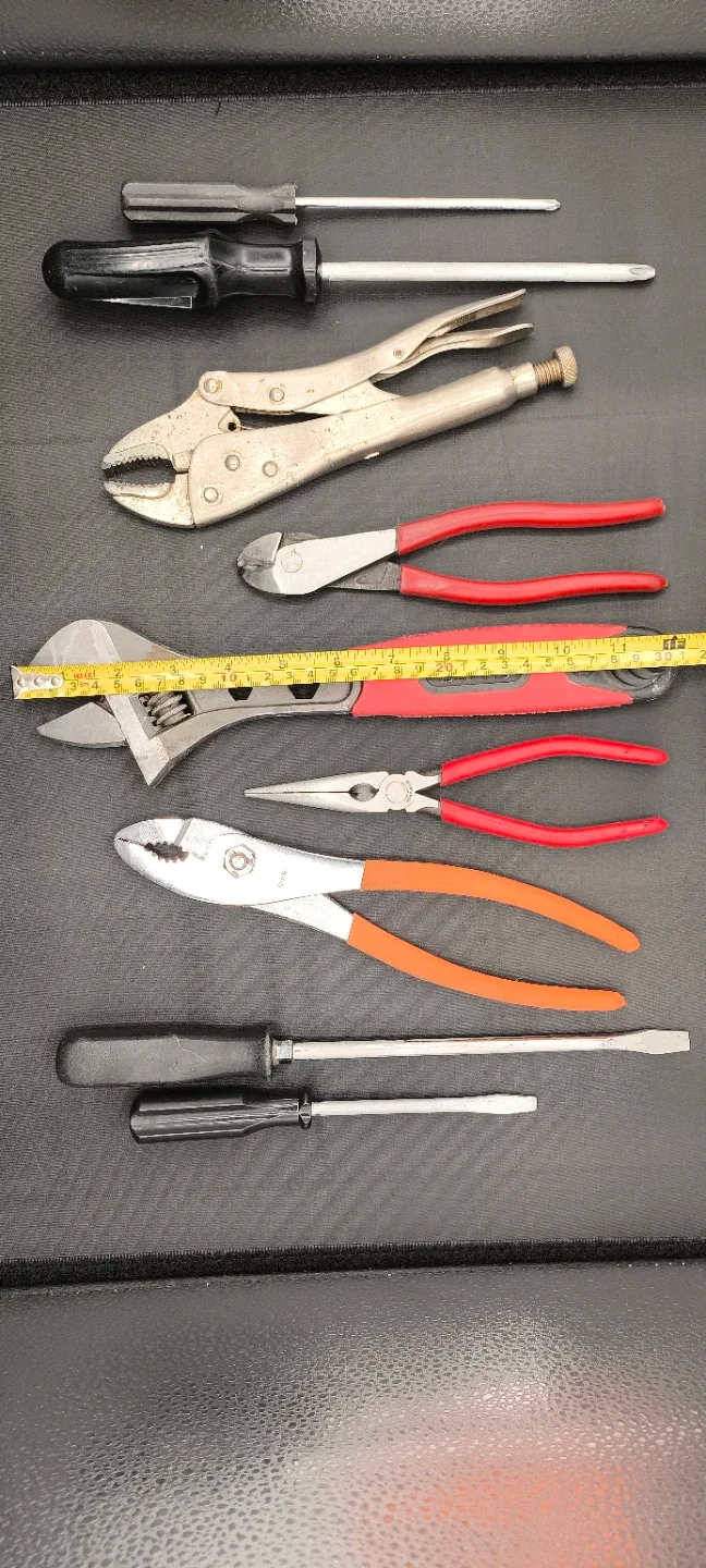 Mixed Tool Set - Screwdrivers, Pliers, Wrench image indicator(3)