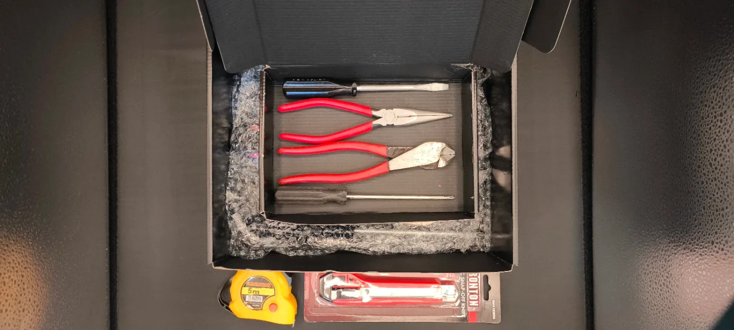 Mixed Tool Set - Screwdrivers, Pliers, Wrench image indicator(8)