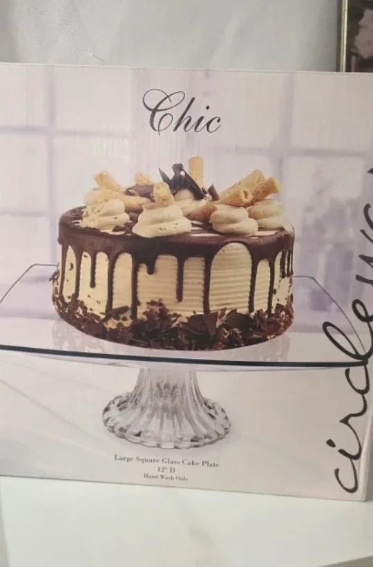 Chic Circleware Glass Cake Plate - NEW!