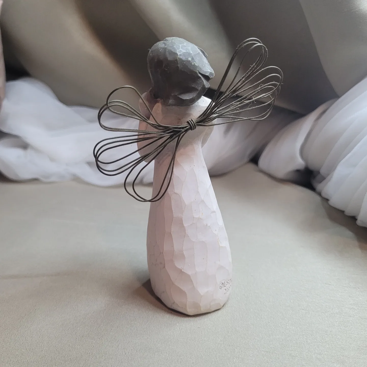 5 1/2" Willow Tree “Angel of the Heart“ Figurine image indicator(4)