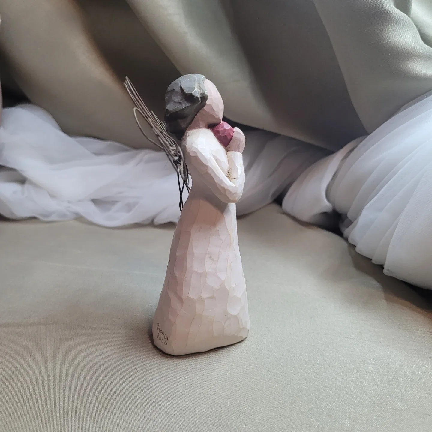 5 1/2" Willow Tree “Angel of the Heart“ Figurine image indicator(6)