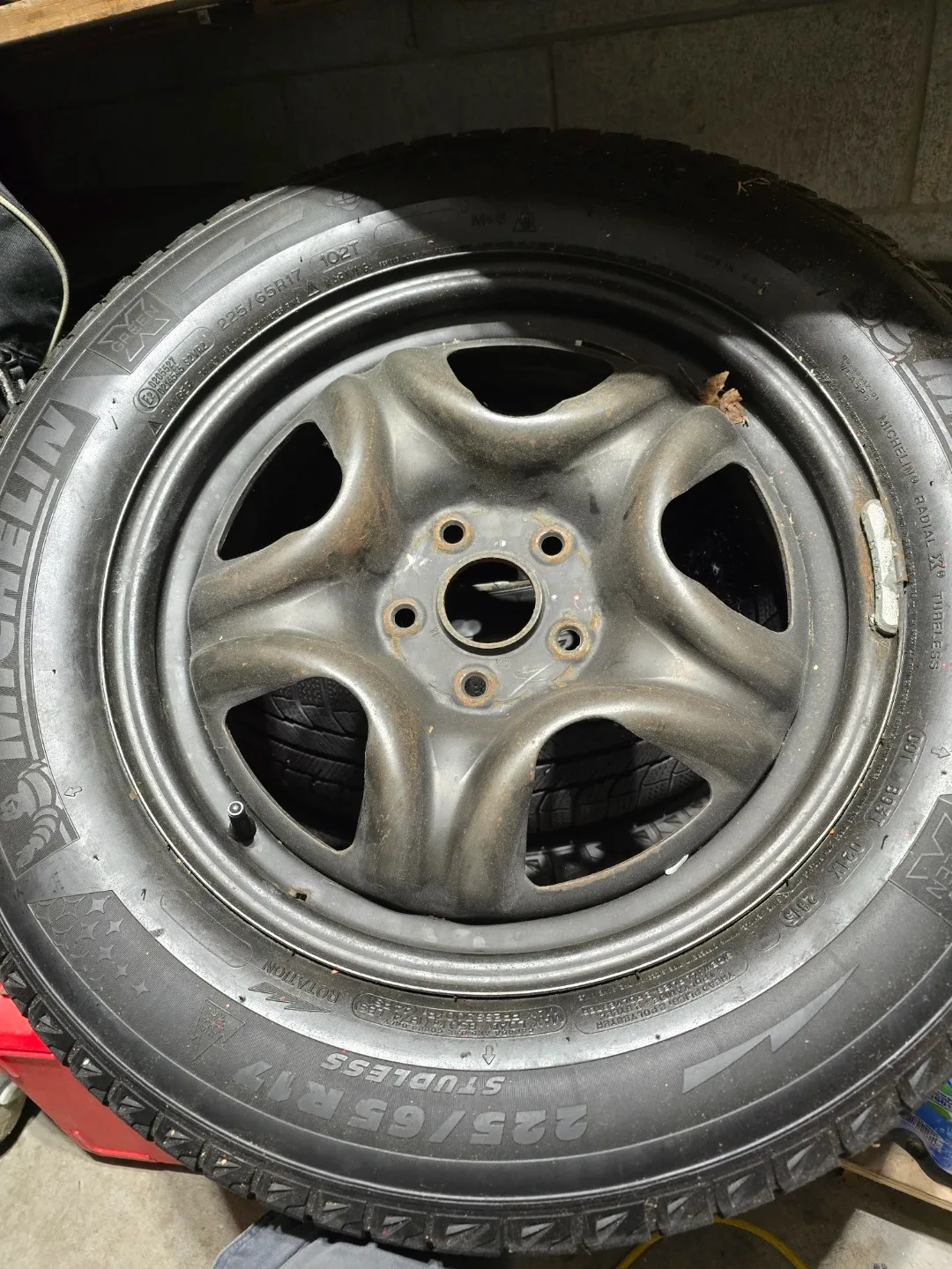 Michelin X-Ice Studless Winter Tires 225/65R17