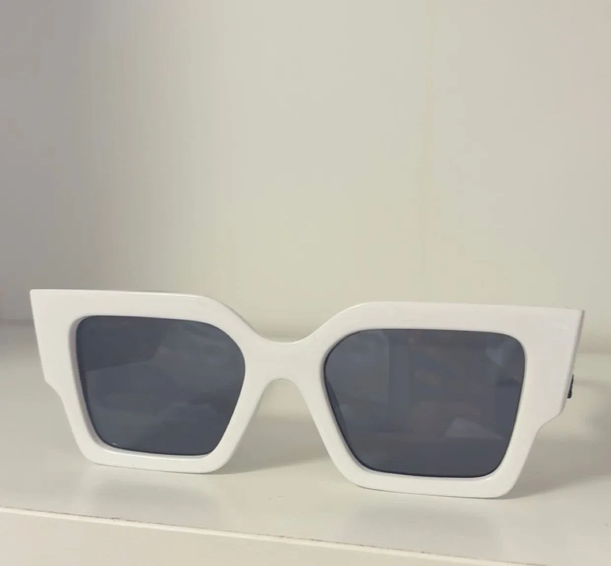 Sunglasses image indicator(5)