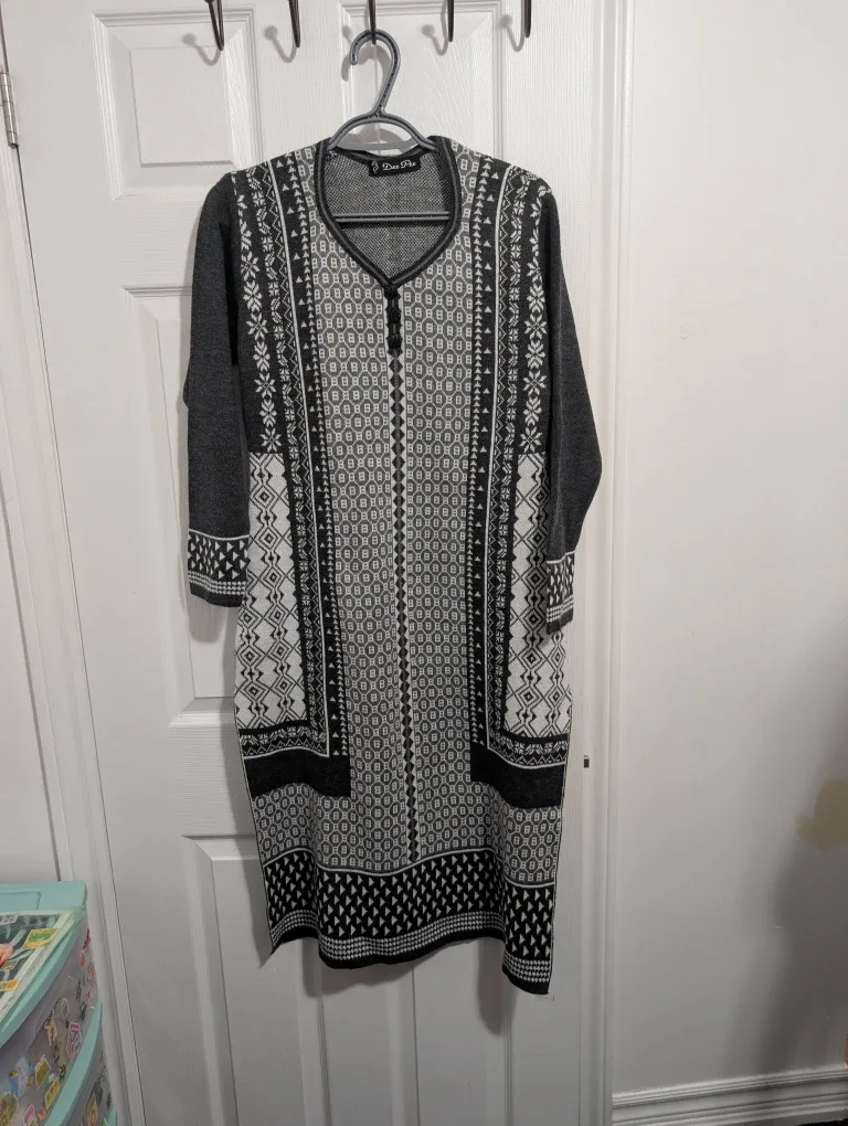 Dee Pio Grey Patterned Dress