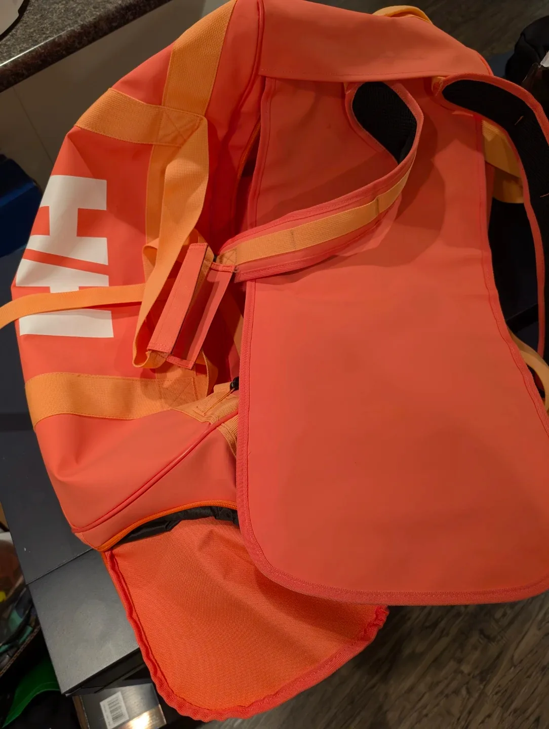 Helly Hansen Duffel Bag 50L Orange or teal image indicator(3)