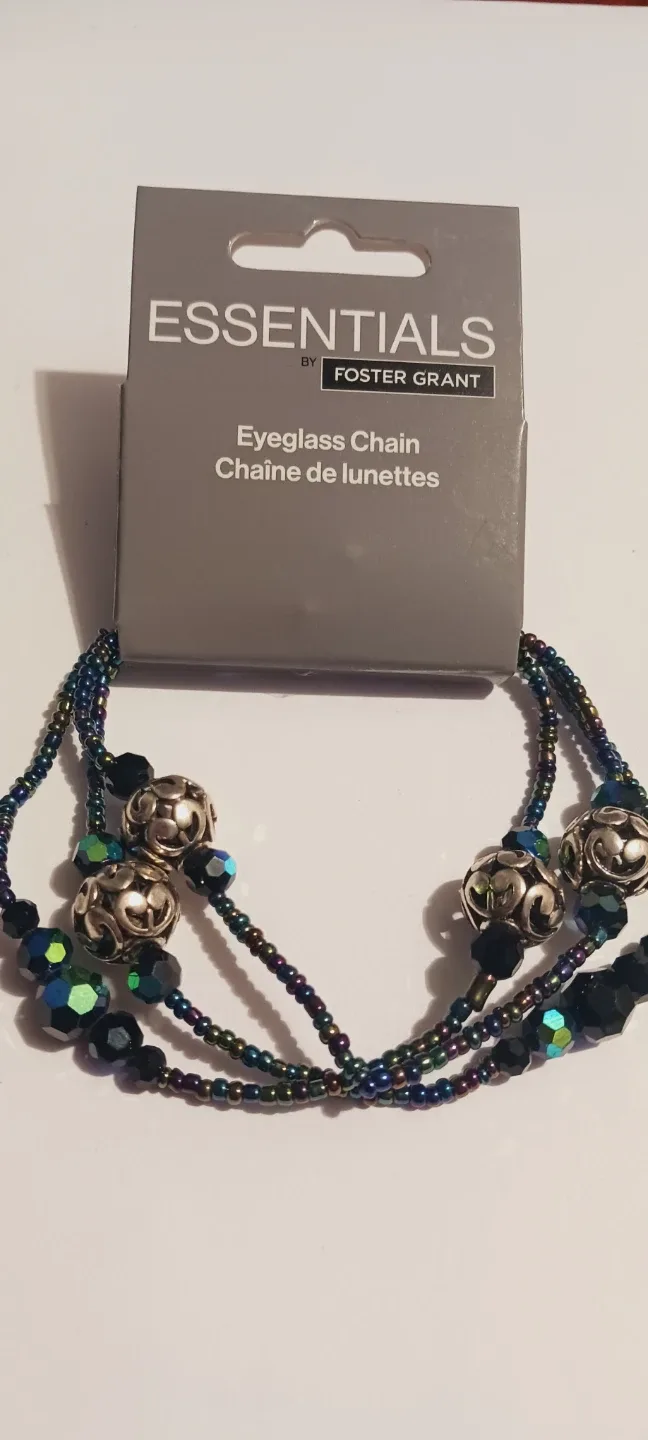 NEW !! Essentials by Foster Grant Eyeglass Chain - New thumbnail