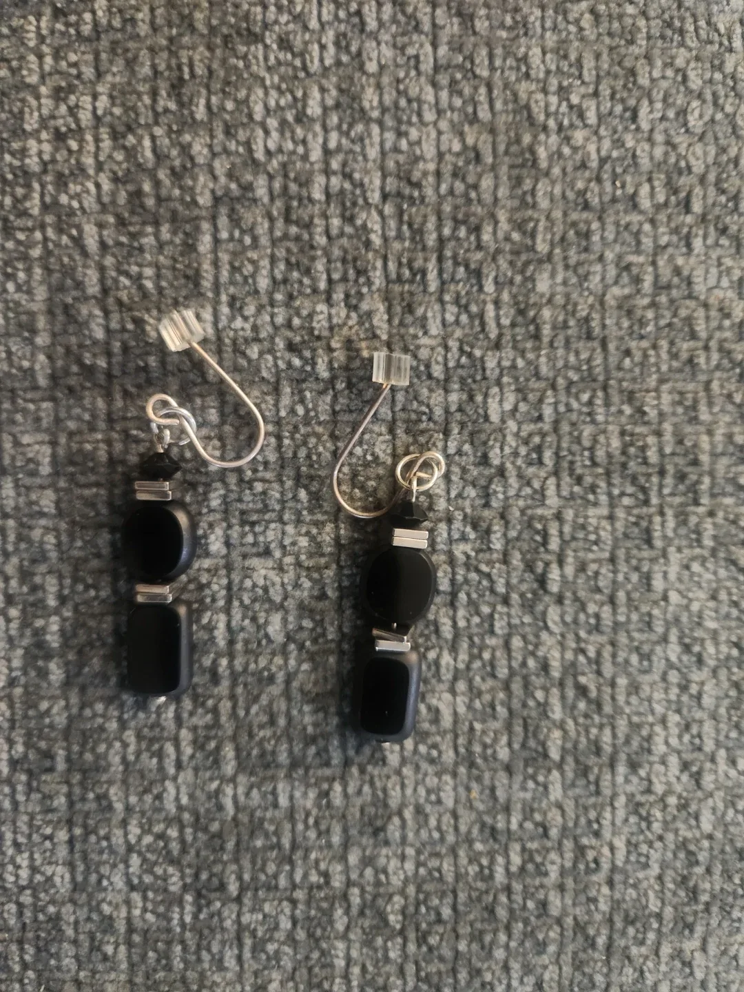 Black Earrings image indicator(3)