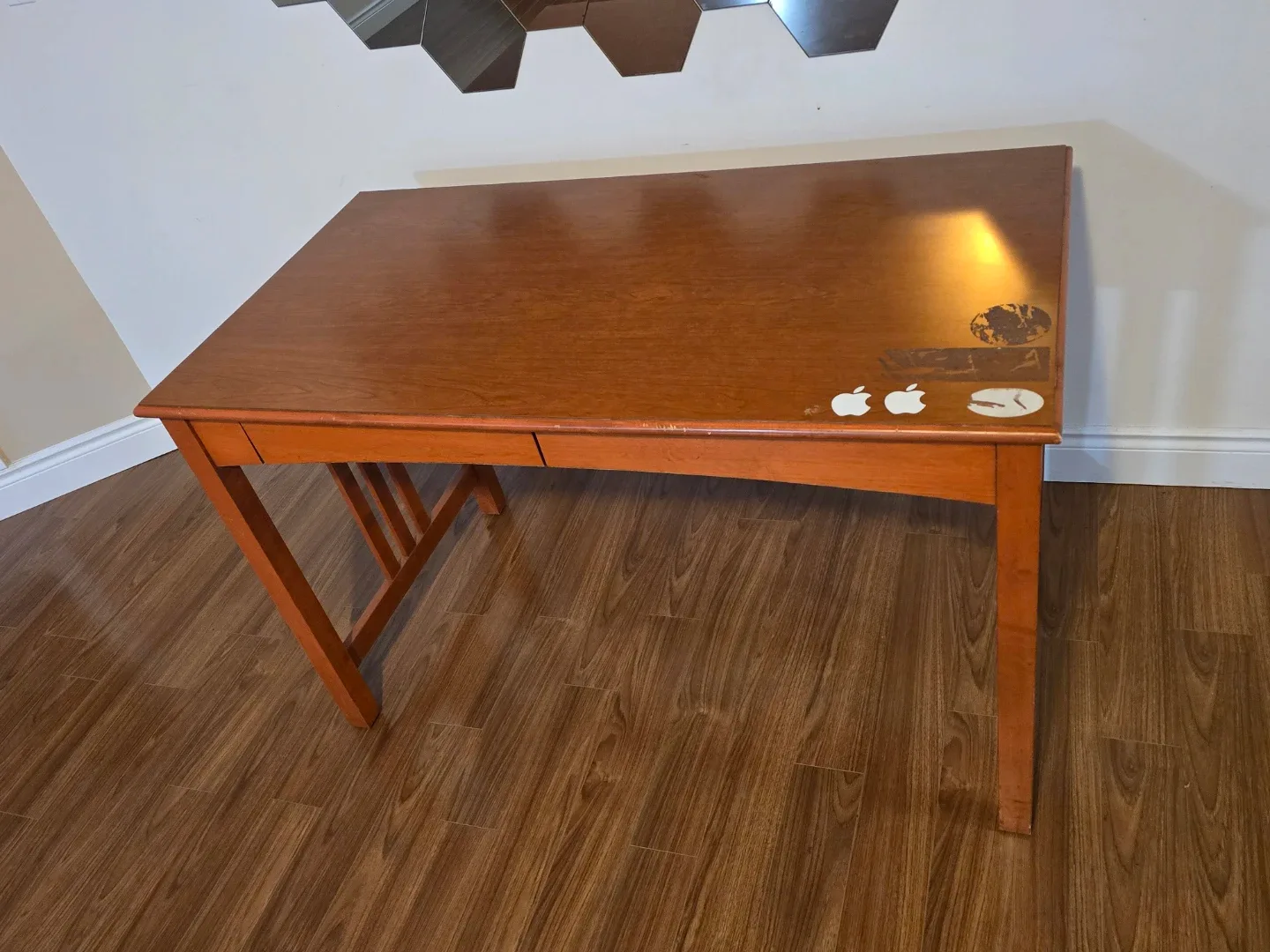 Wooden Desk with Pull-Out Keyboard Tray image indicator(3)