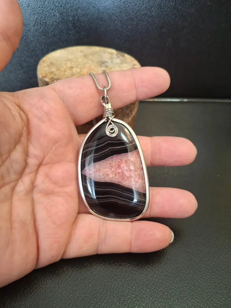 Agate Stone Pendant Necklace