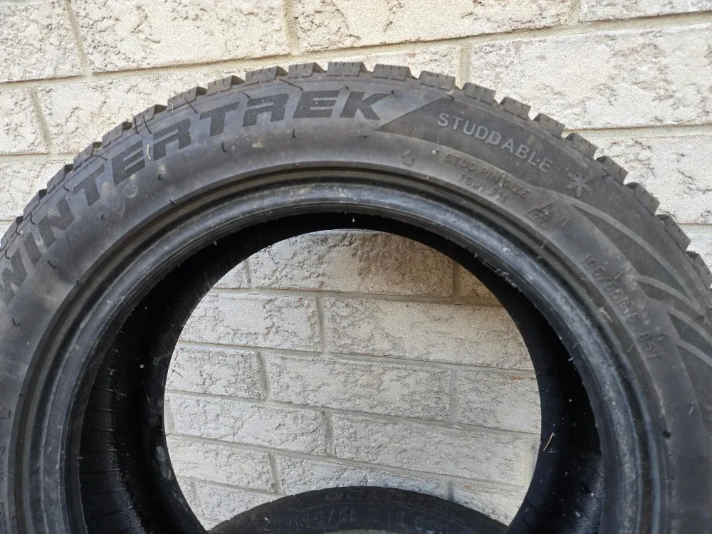 3 pieces Wintertrek Studdable Winter Tires 195/55R15 image indicator(3)