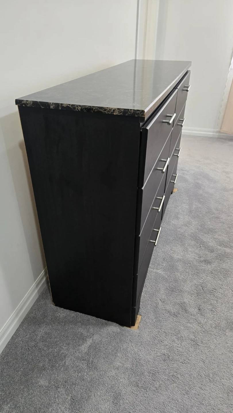 Black 8-Drawer Dresser - photo 2