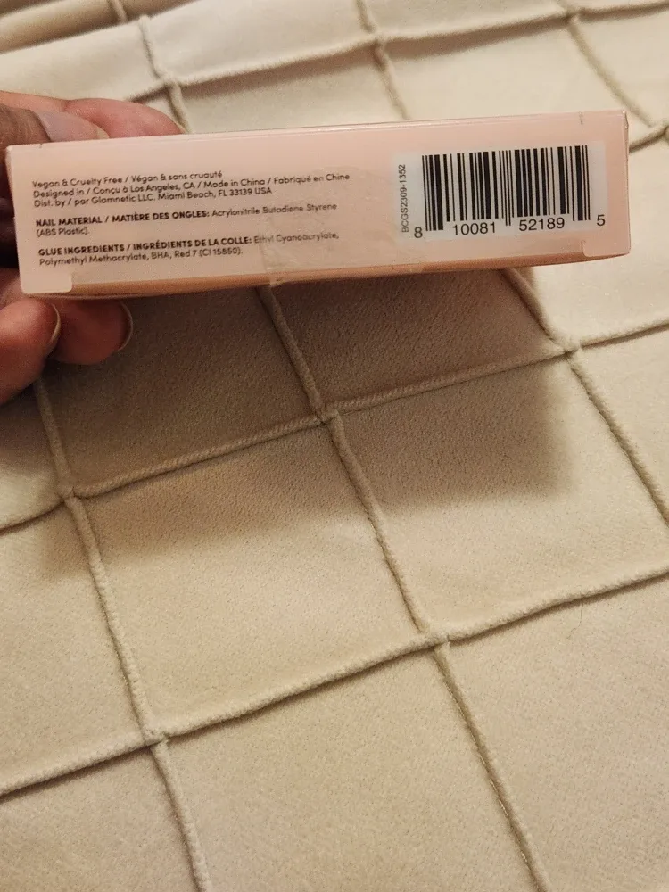 Glamnetic Mirror Mirror Short Almond Press-On Nails image indicator(5)