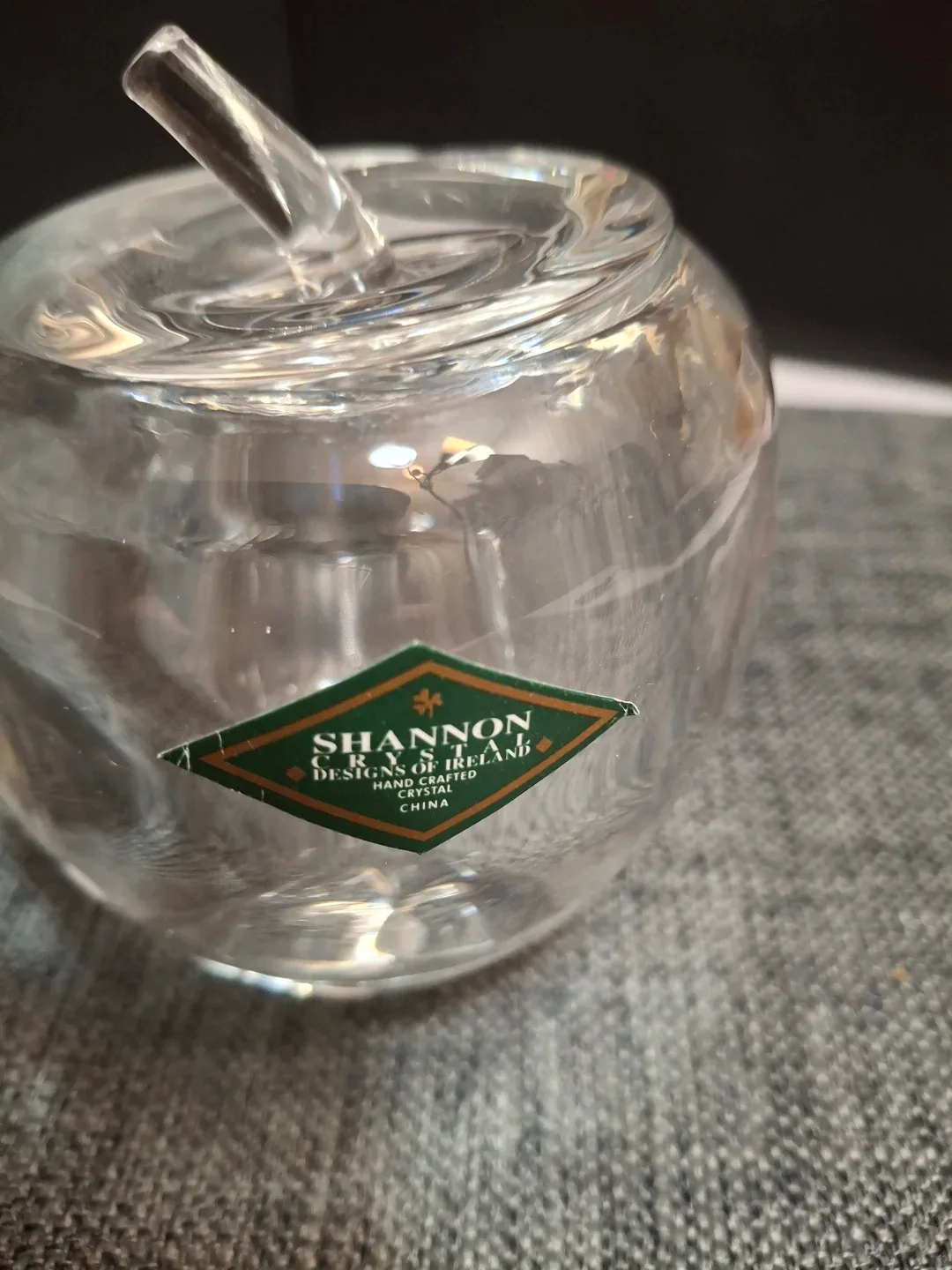 Shannon Crystal Apple Box image indicator(8)