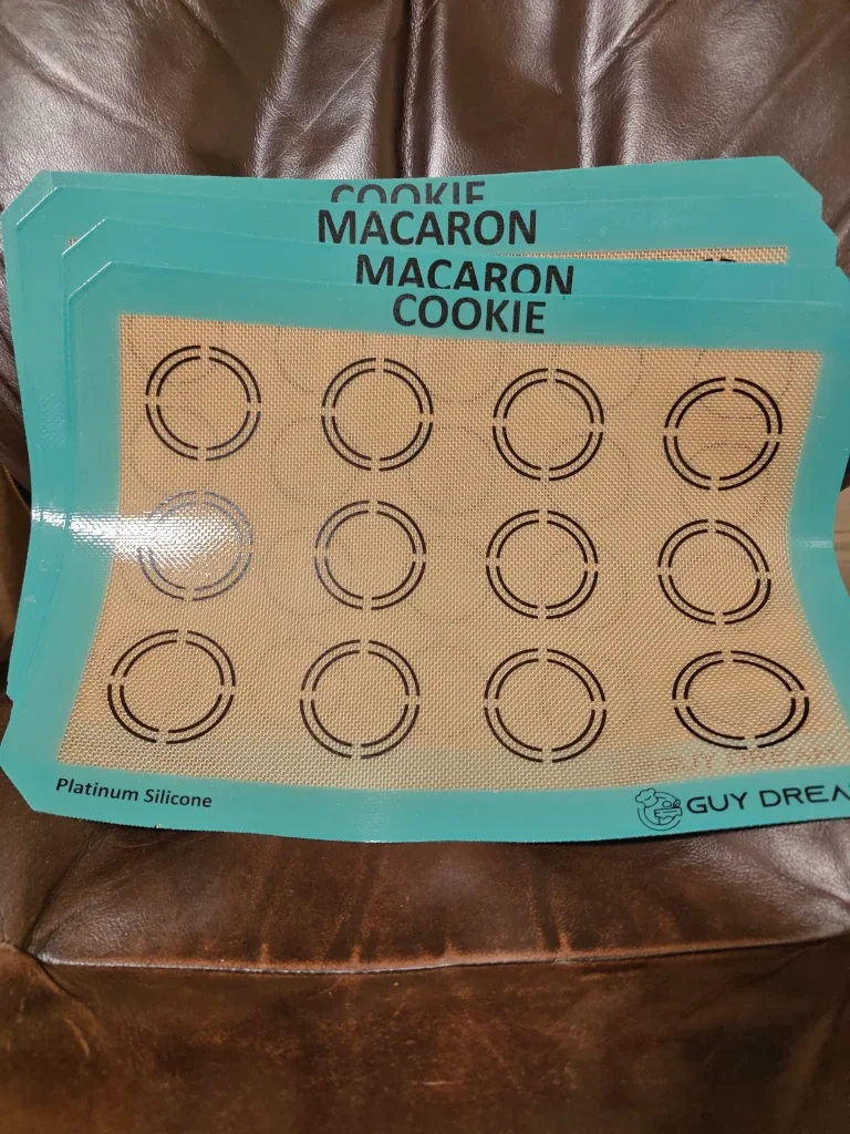 GUYDREMAT 4 Pack Silicone Baking Mat Set