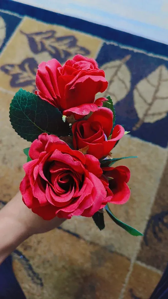 Red Artificial Rose Bouquet with Vase image indicator(3)