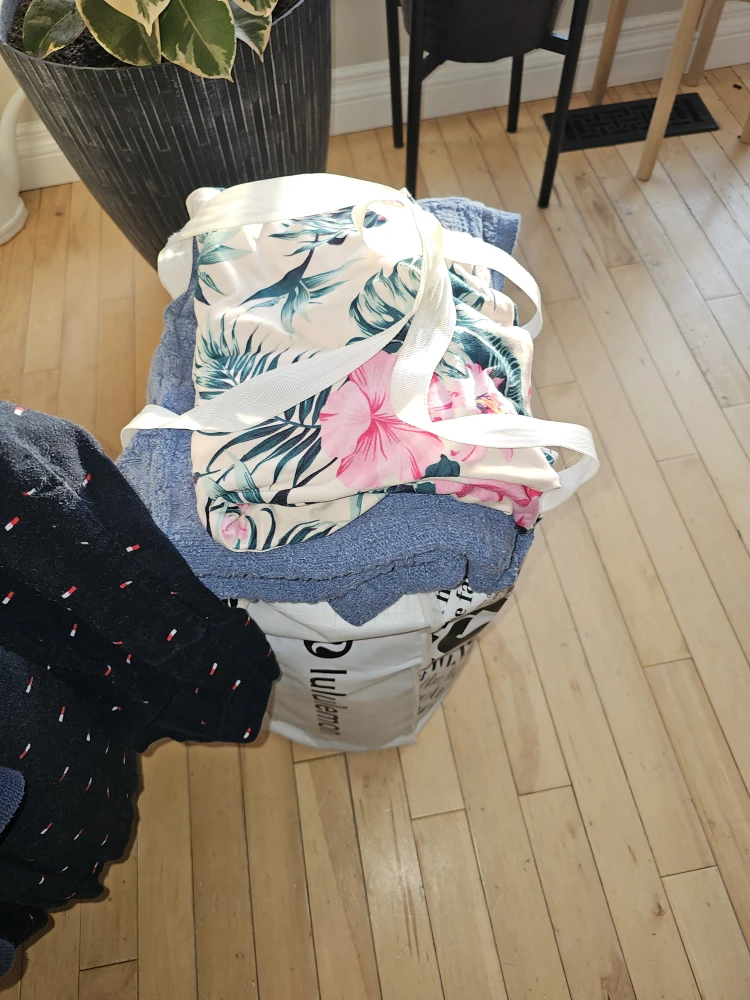 Bag of womens med/large clothing