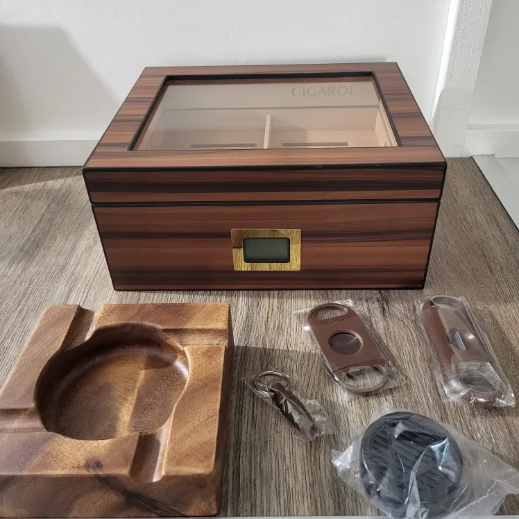 Cigarol Humidor with Accessories
