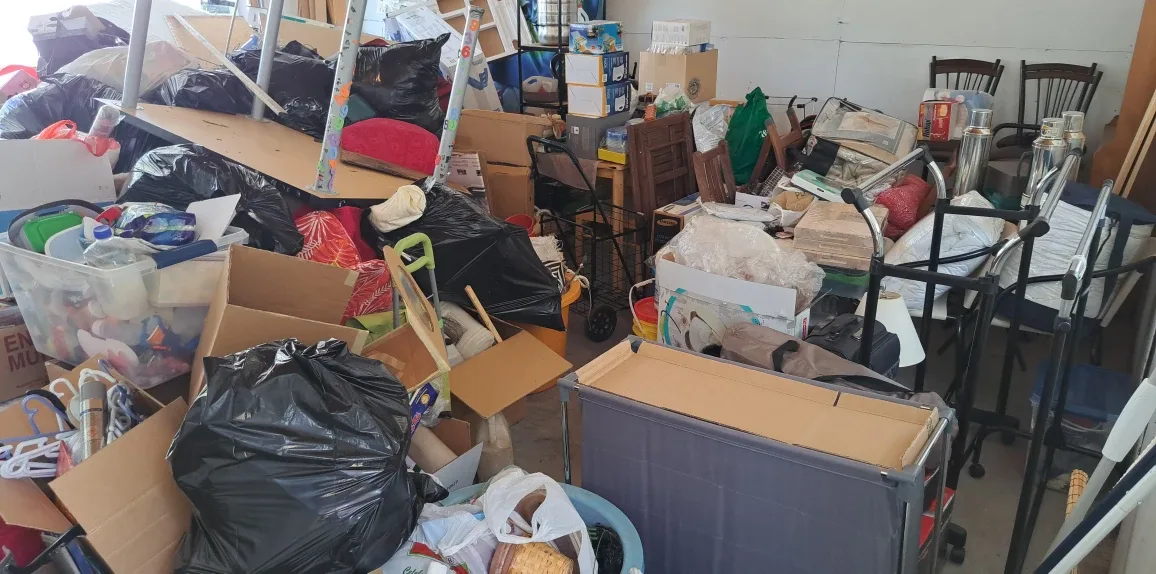 Affordable junk removal fast service image indicator(2)