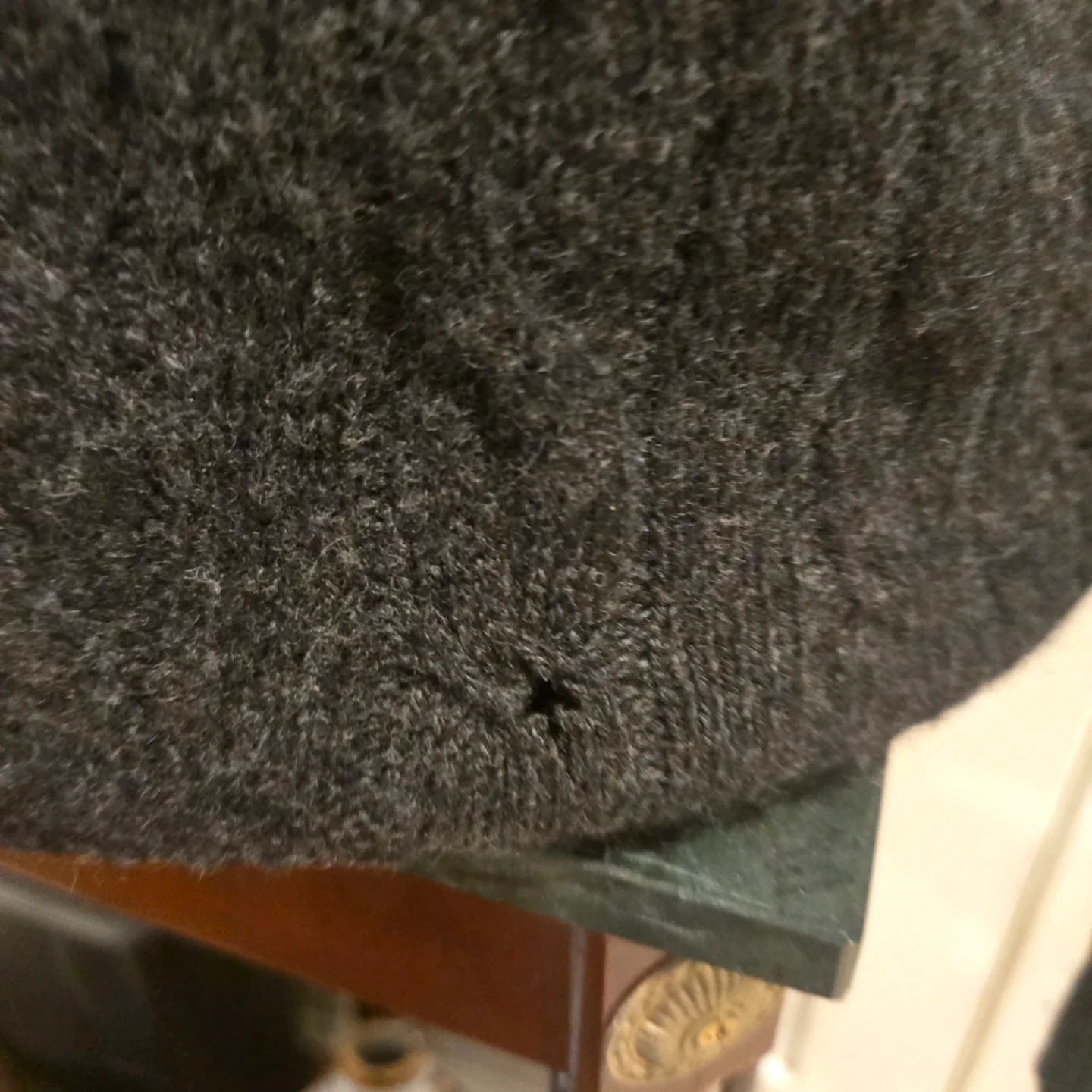 Ralph Lauren Iconic Cable-Knit Cashmere Sweater image indicator(5)