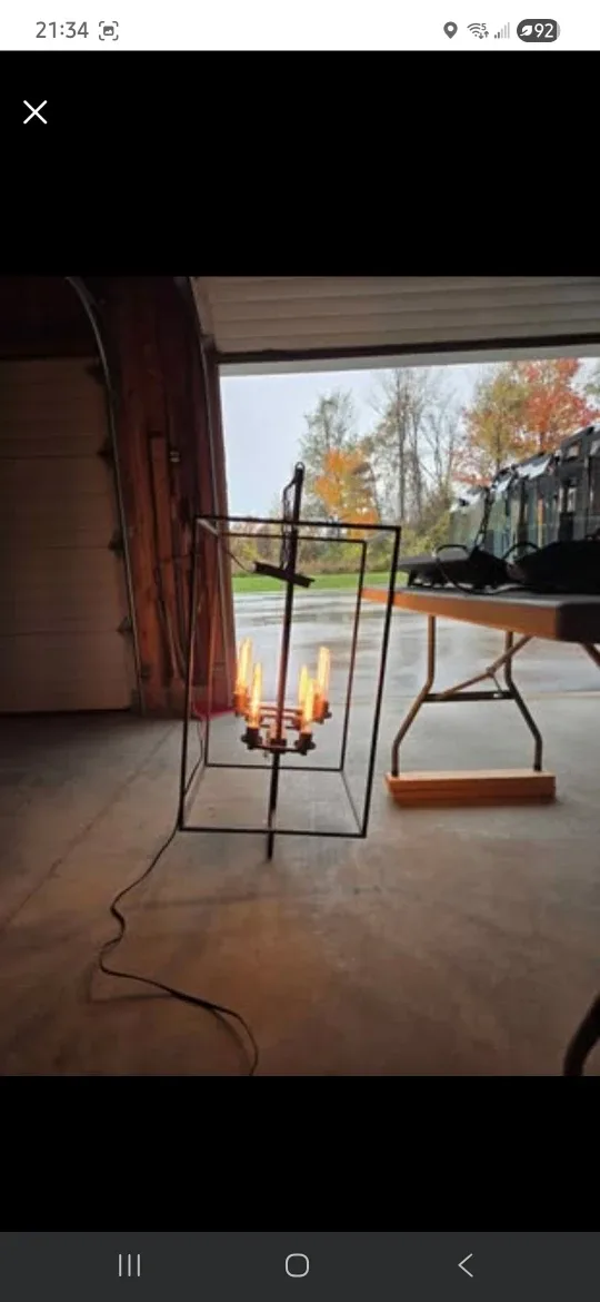 Cubic 8 Foyer Light image indicator(2)