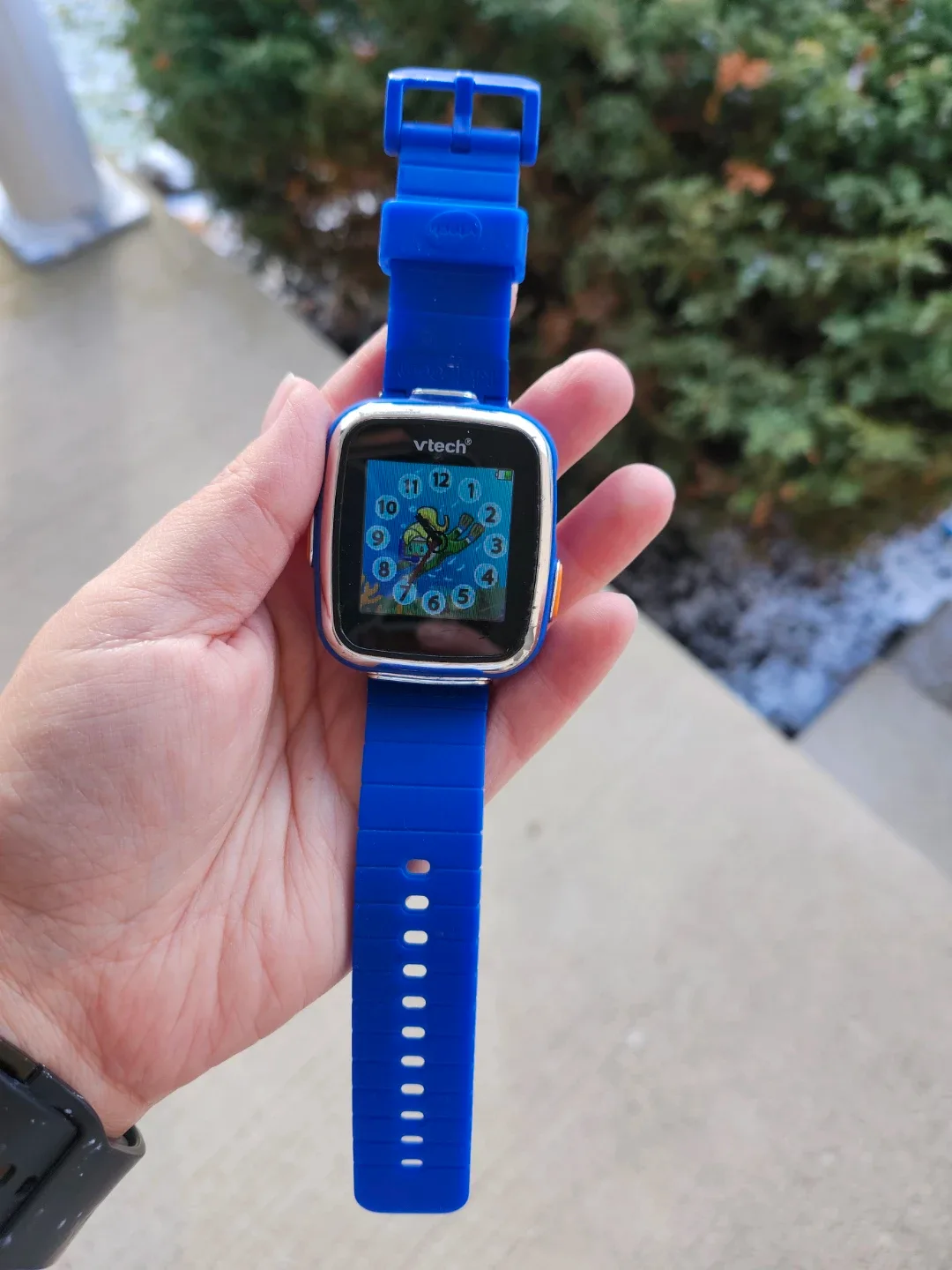 VTech Kidizoom kids smart watch with camera, games & activities. image indicator(2)