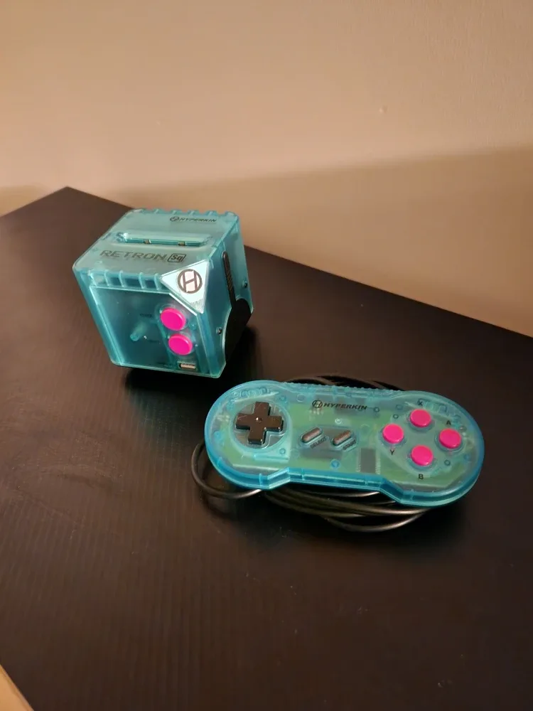 Hyperkin Retron Sq - Clear Blue