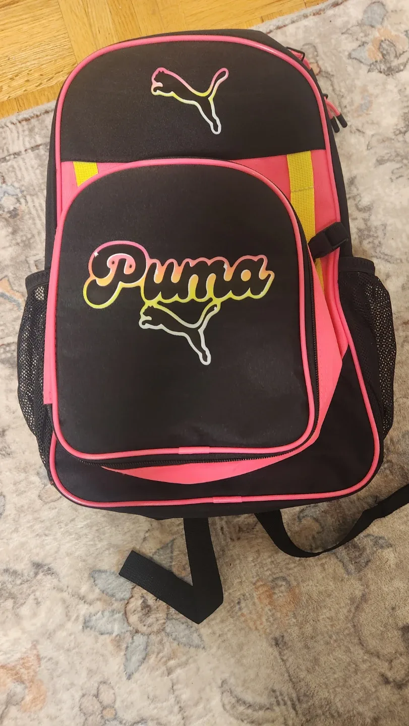 Puma Backpack and lunch bag - Black and Pink image indicator(3)